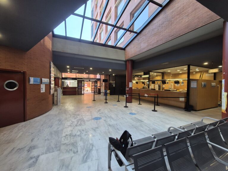 Sustitución de lucernario y reparación de cubierta en Centro de Salud Goya